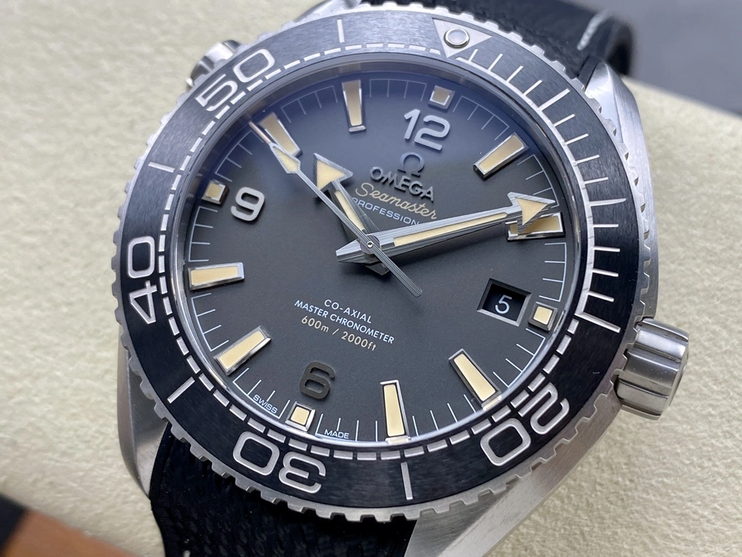CBD Factory Omega Seamaster Planet Ocean 600M 43.5mm Gunmetal Grey Dial Brushed Bezel (215.32.44.21.01.002) 1:1 Super Clone – DD8900 Movement Breathable 300